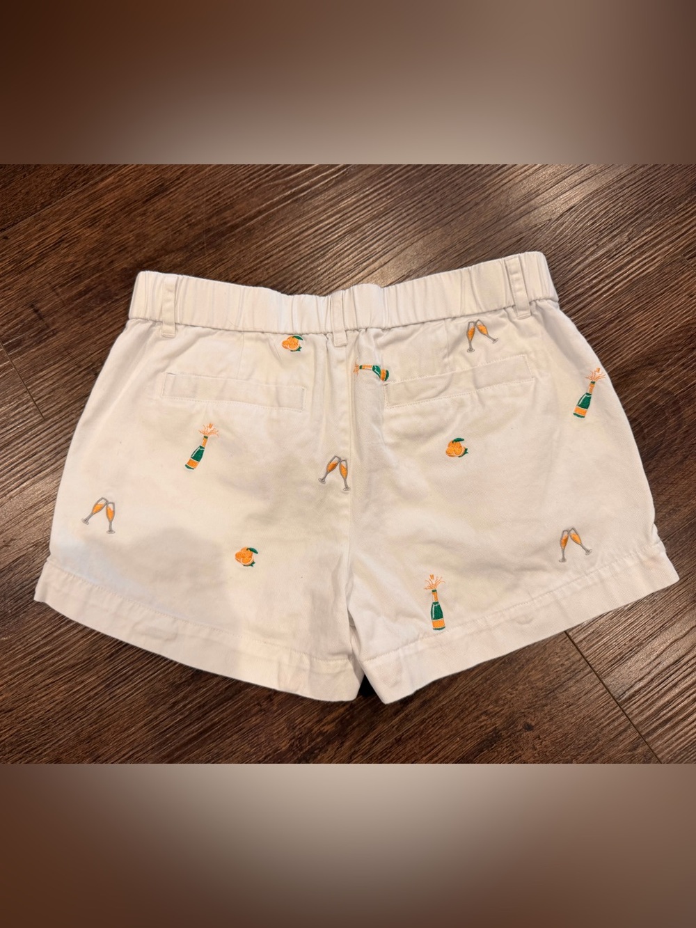 Chubbies women’s shorts 2 champagne mimosa orange - Picture 2 of 4